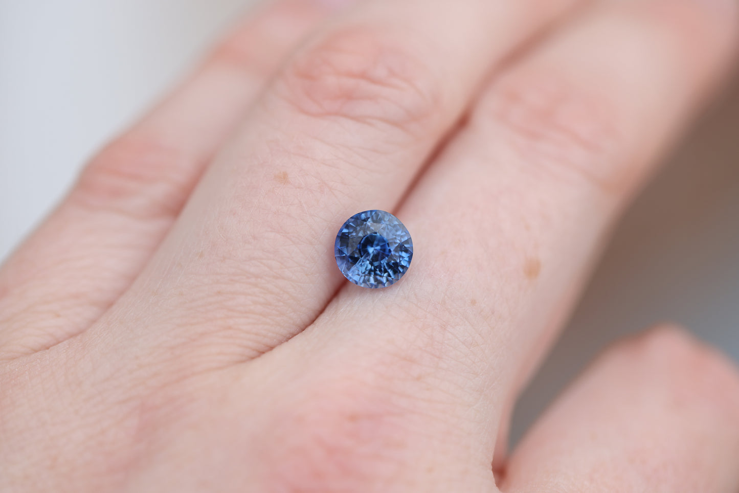 2.62ct round blue sapphire