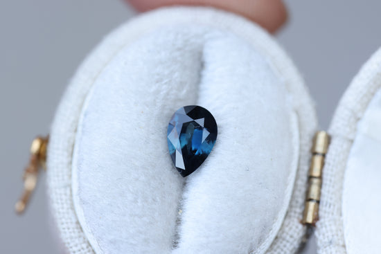 .8ct pear blue teal sapphire