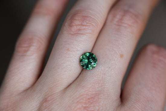 2.5ct round green sapphire