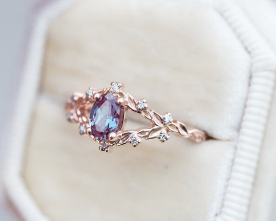 Briar rose with oval alexandrite