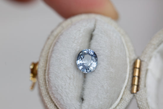 Load image into Gallery viewer, 1.09ct oval light blue sapphire
