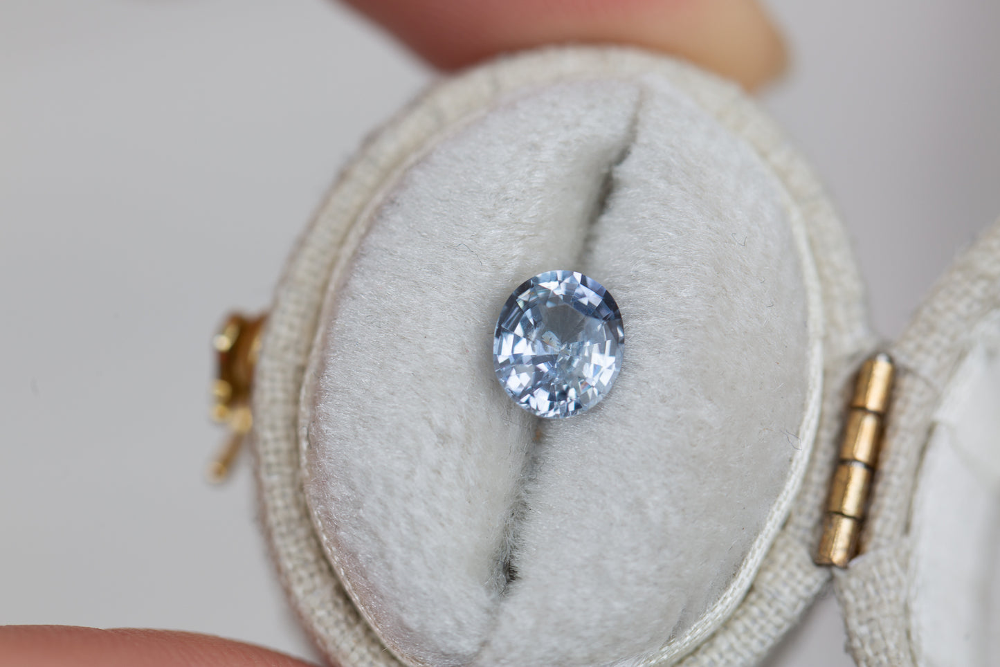 1.09ct oval light blue sapphire