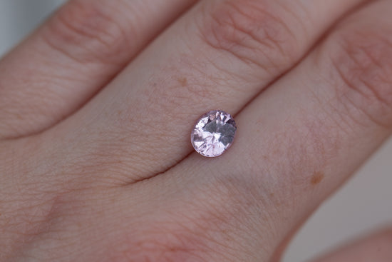 1.42ct oval light pink sapphire