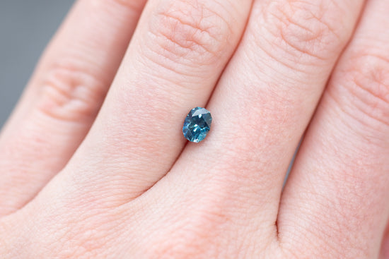 0.89ct Oval Blue Teal Sapphire - Earth's Treasury