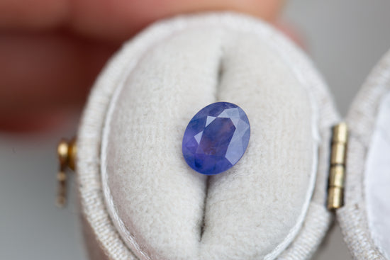 Load image into Gallery viewer, 1.67ct oval opaque purple sapphire
