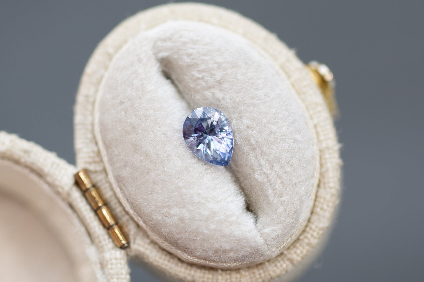 0.87ct Pear Light Violet Sapphire - Earth's Treasury