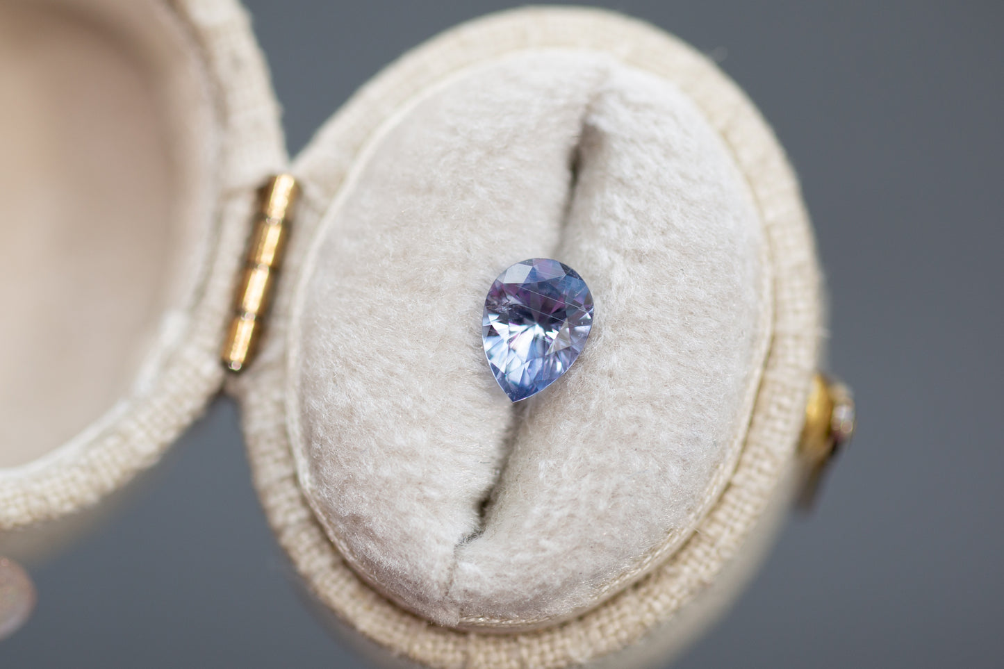 0.87ct Pear Light Violet Sapphire - Earth's Treasury