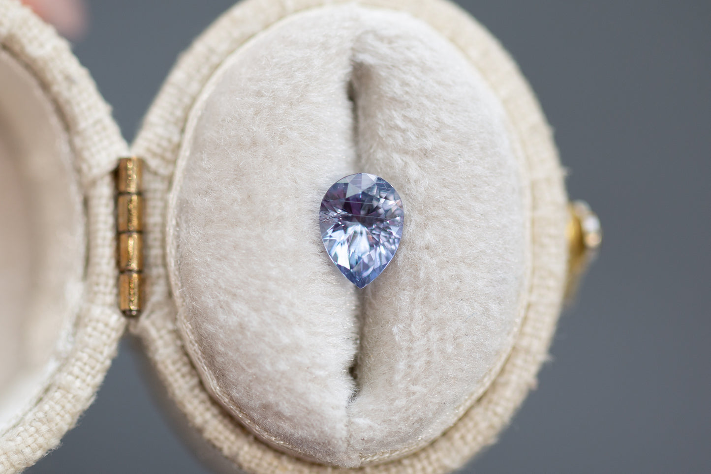 0.87ct Pear Light Violet Sapphire - Earth's Treasury