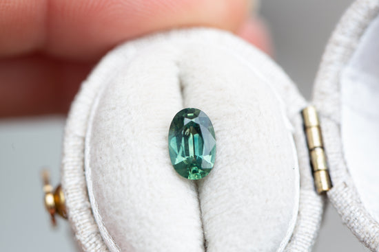 Portrait Cut Teal Sapphire Pendant Necklace, Solid Gold – Modern Myth