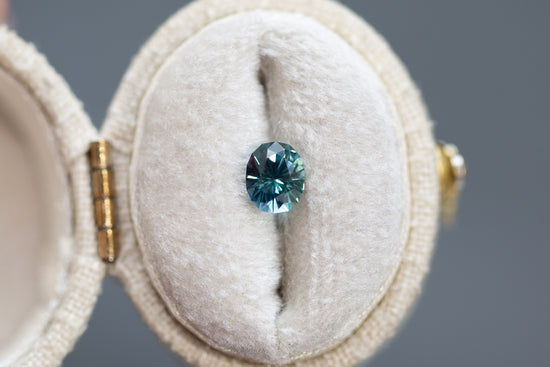 0.82ct Oval Teal Sapphire - Earth's Treasury