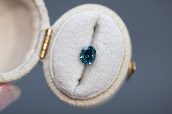 0.95ct Oval Teal Sapphire - Earth's Treasury