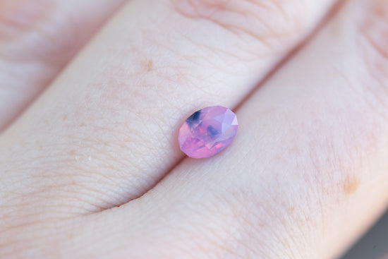 Load image into Gallery viewer, 1.41ct oval opalescent pink purple sapphire
