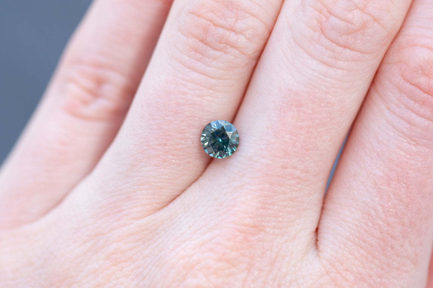 1.14ct Round Teal Green Parti Sapphire - Earth's Treasury