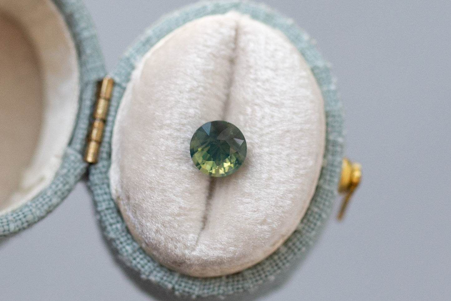 1.52ct Round Sea Green Sapphire