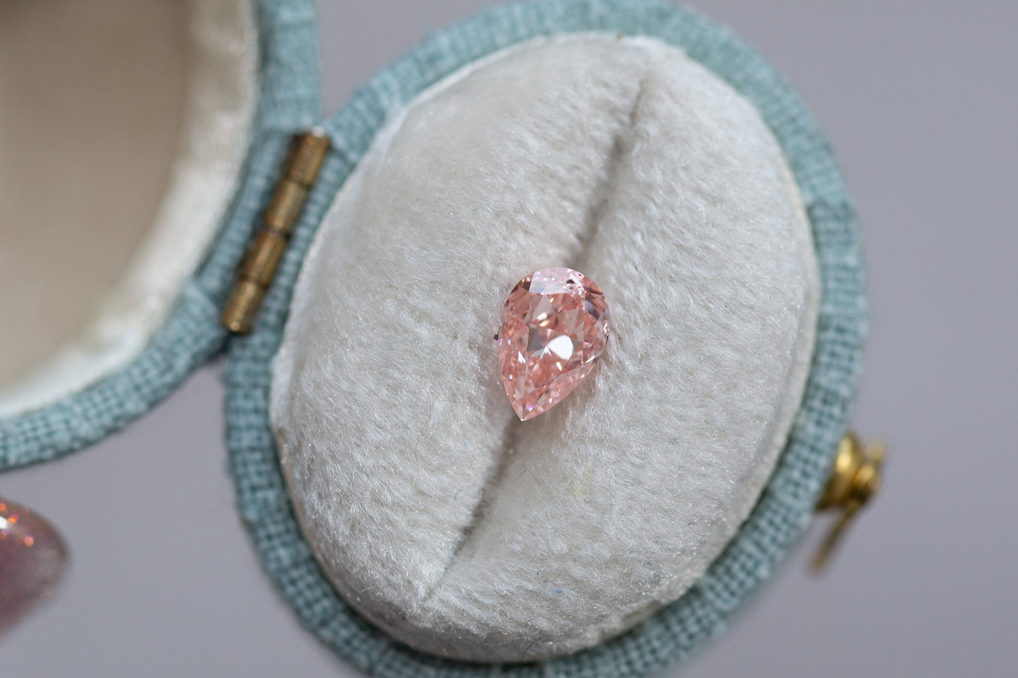 0.87ct Pear Fancy Vivid Pink Lab Diamond, VS2