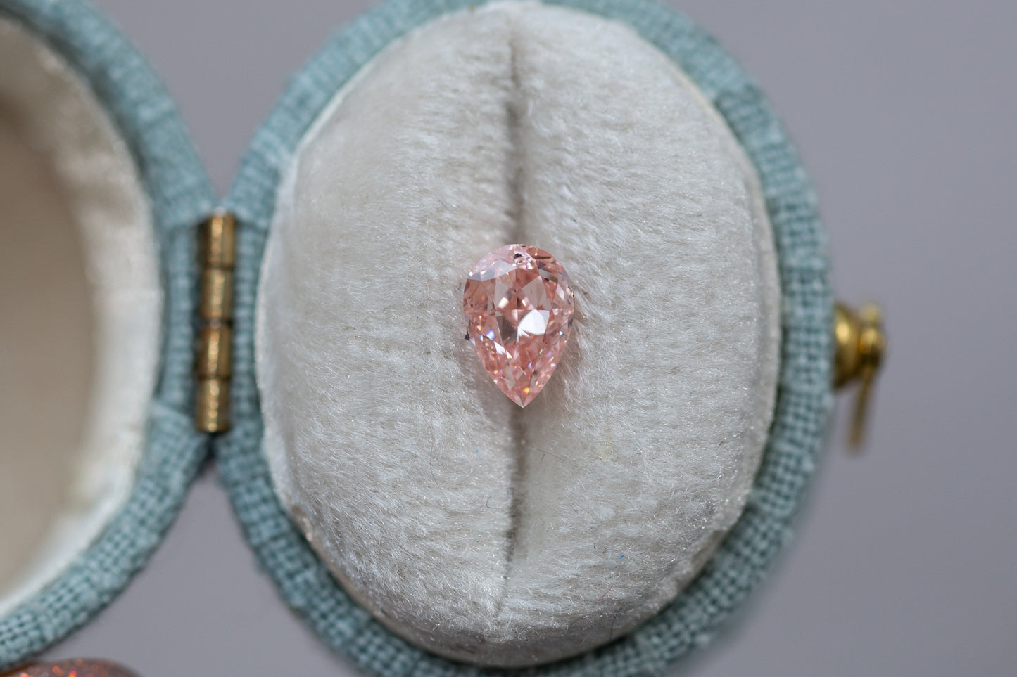 0.87ct Pear Fancy Vivid Pink Lab Diamond, VS2