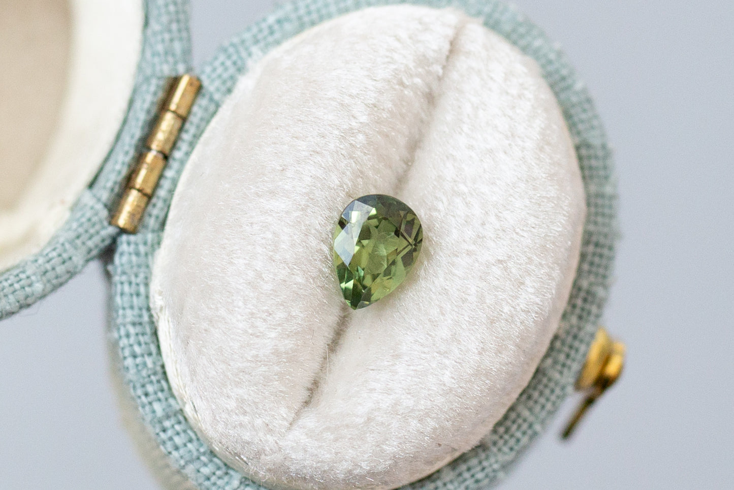 0.98ct Pear Green Sapphire