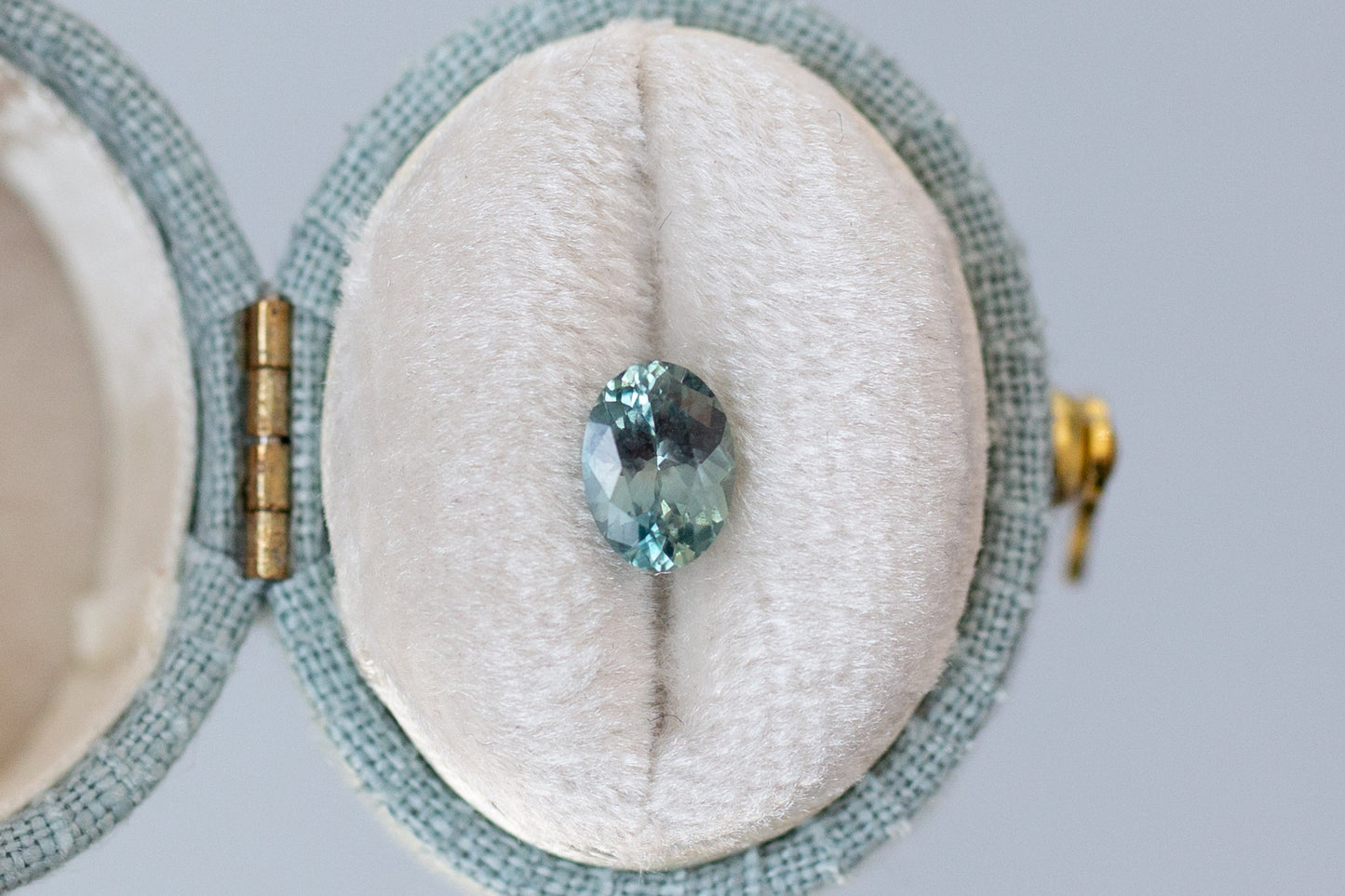 1.04ct Oval Aqua Blue Green Sapphire