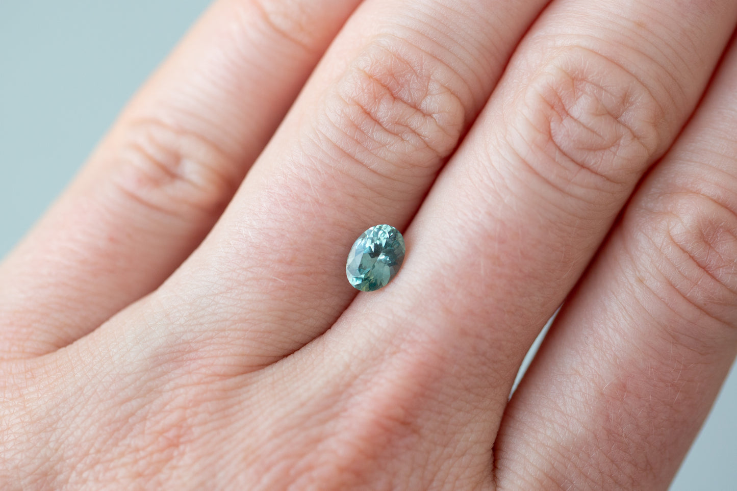 1.04ct Oval Aqua Blue Green Sapphire