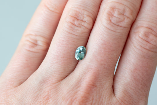 1.04ct Oval Aqua Blue Green Sapphire