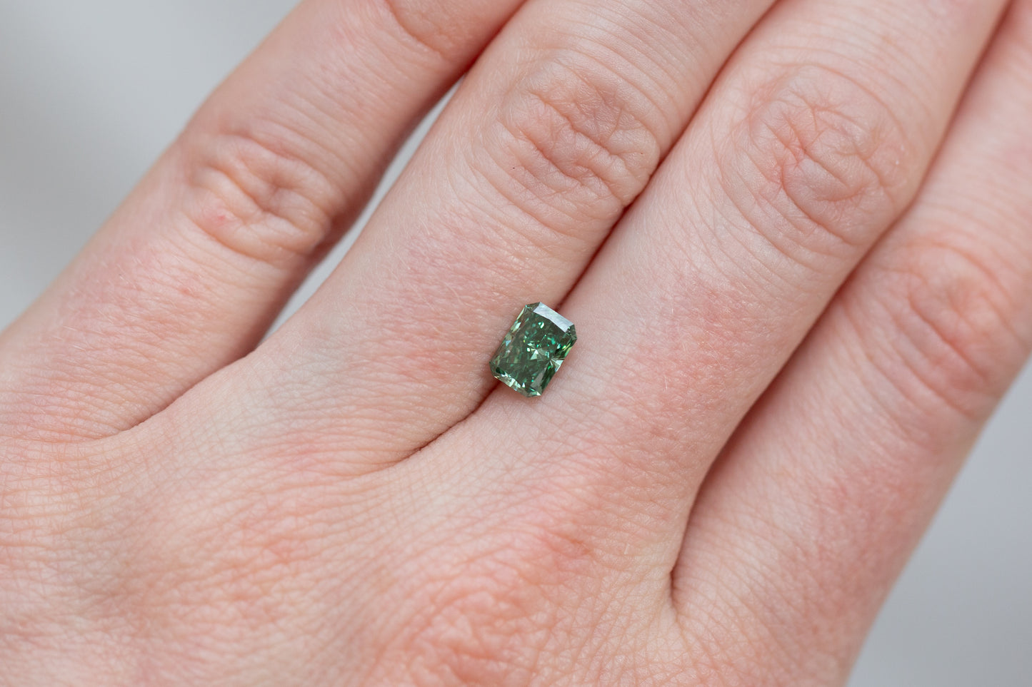 1.01ct Radiant Fancy Vivid Green Lab Diamond, VS1