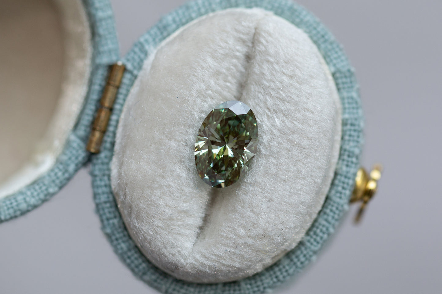 1.47ct Oval Fancy Vivid Green Lab Diamond, VS1