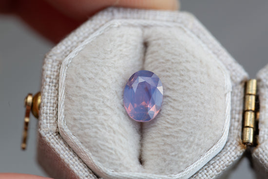 Load image into Gallery viewer, 1.54ct oval opalescent purple pink sapphire

