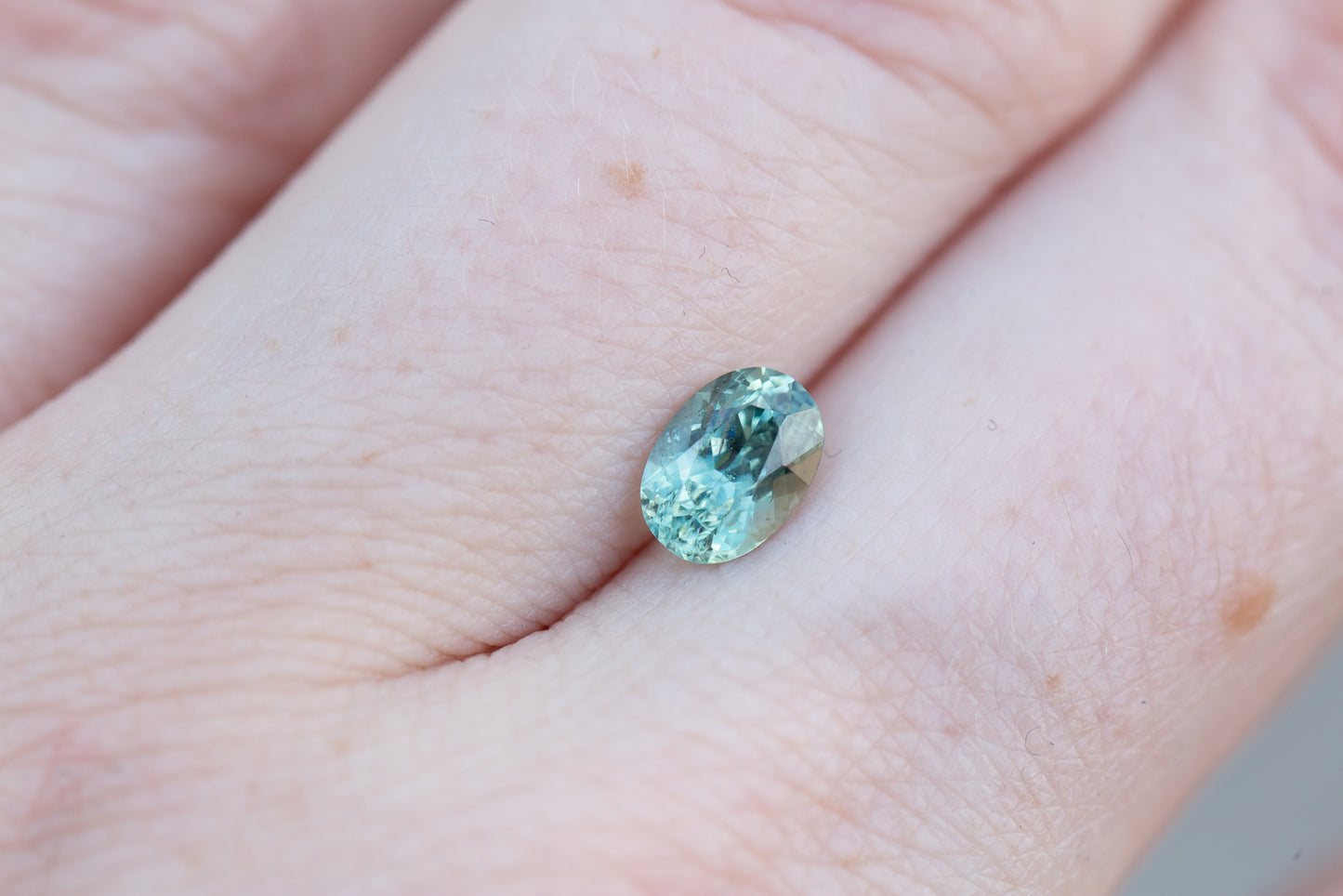 1.09ct oval teal sapphire
