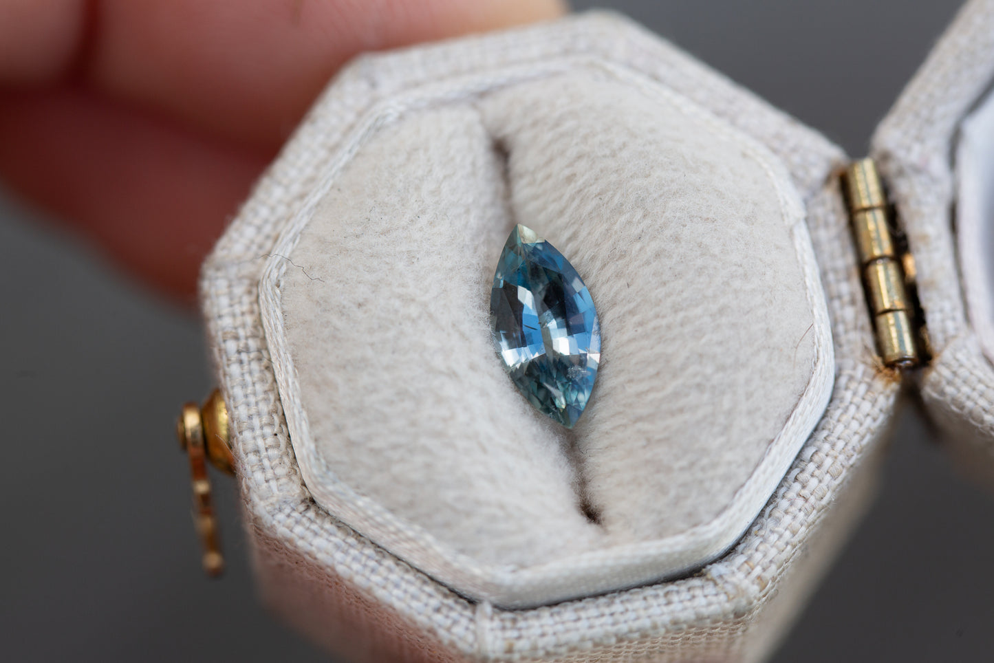 Load image into Gallery viewer, .98ct marquise blue teal sapphire
