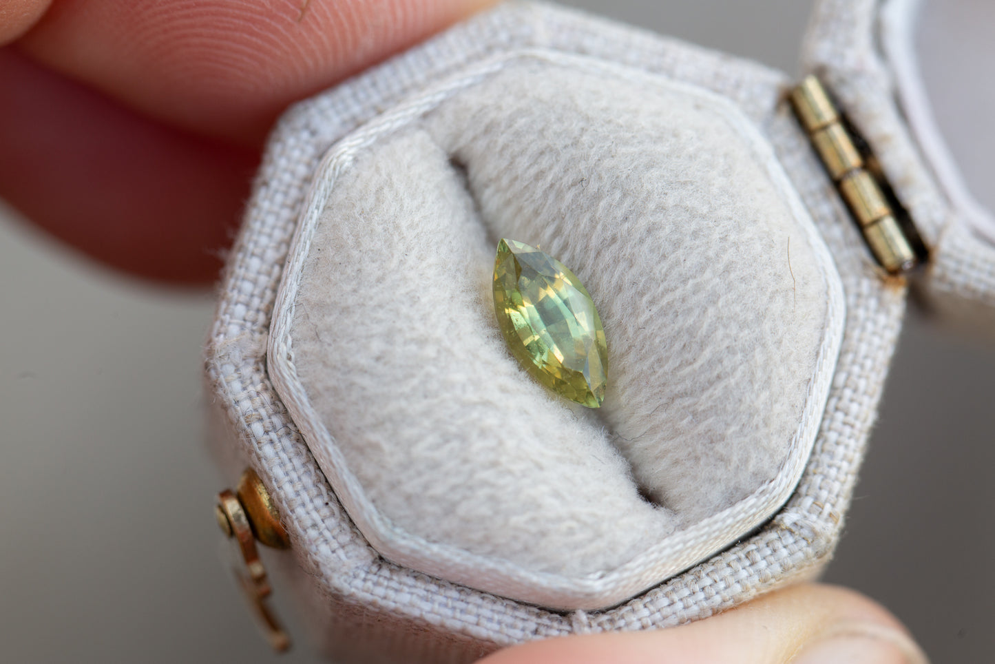 1ct marquise green/yellow sapphire