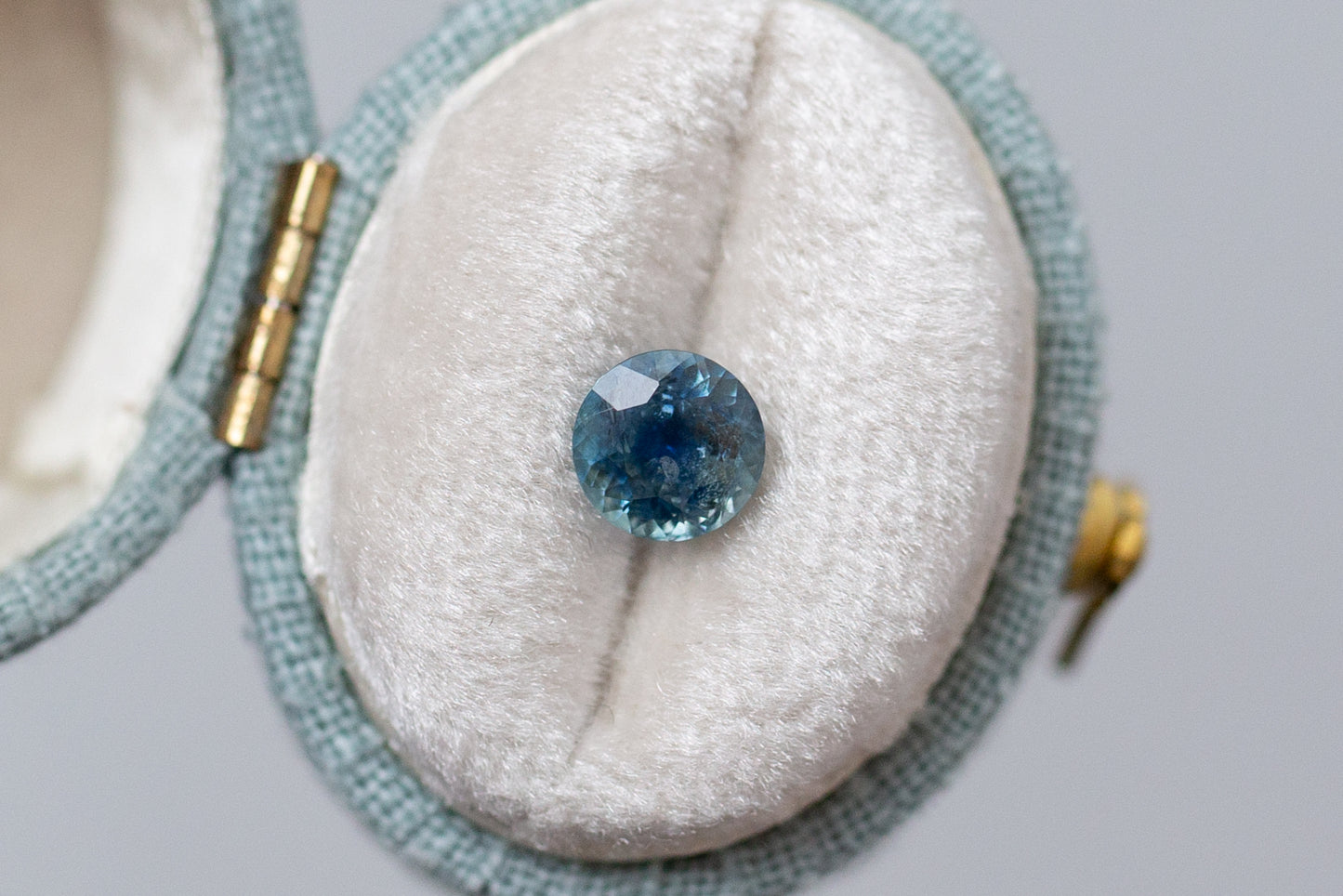 1.10ct Round Teal and Blue Sapphire