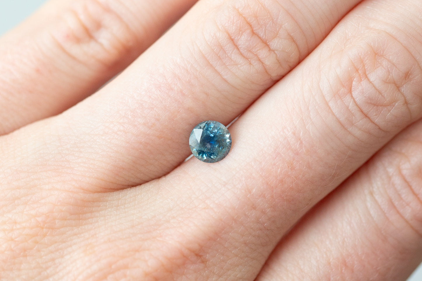 1.10ct Round Teal and Blue Sapphire