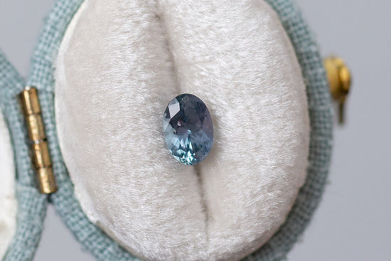 0.92ct Oval Purple and Teal Sapphire