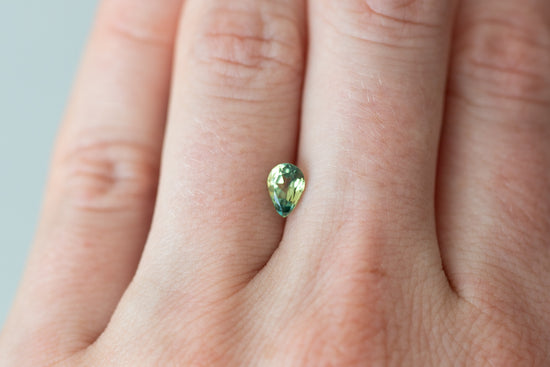 0.91ct Pear Green Yellow Teal Sapphire