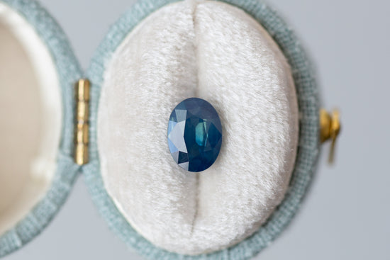 1.82ct Oval Opalescent Blue Teal Sapphire