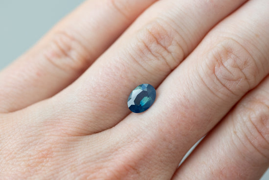 1.82ct Oval Opalescent Blue Teal Sapphire