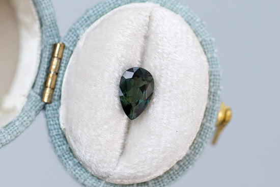 1.14ct Pear Green and Teal Sapphire