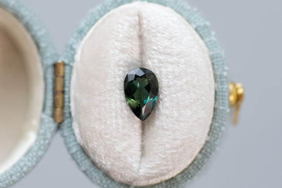 1.14ct Pear Green and Teal Sapphire