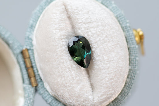 1.14ct Pear Green and Teal Sapphire