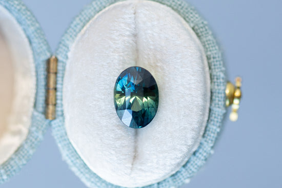 3.64ct Oval Blue and Green Sapphire