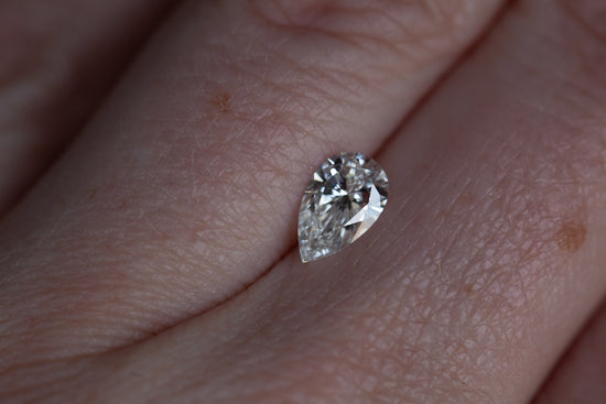 Load image into Gallery viewer, .79ct pear lab diamond, F/VVS2
