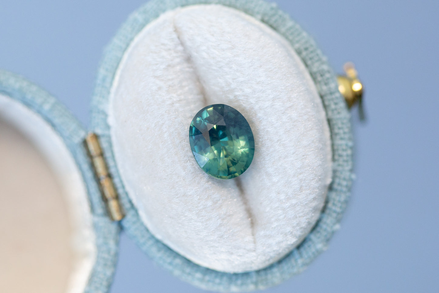 2.04ct Yellowish Green Blue Sapphire