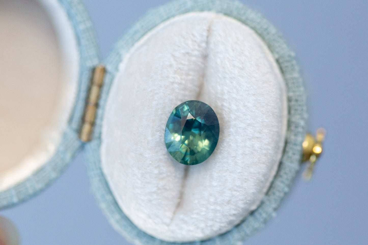 2.04ct Yellowish Green Blue Sapphire