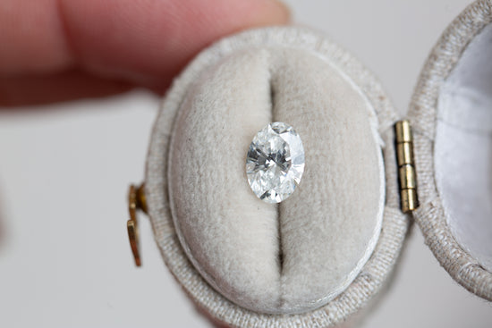 1.23ct oval lab diamond, E/VVS2