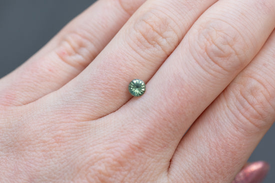 0.57ct Round Green Teal Sapphire