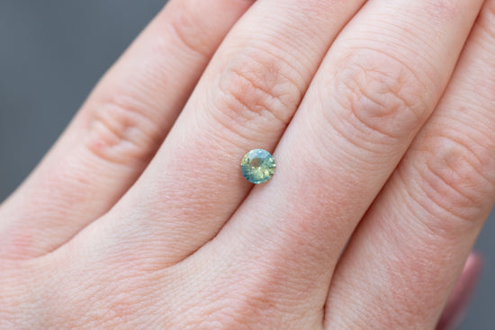 0.71ct Round Green Teal and Yellow Sapphire