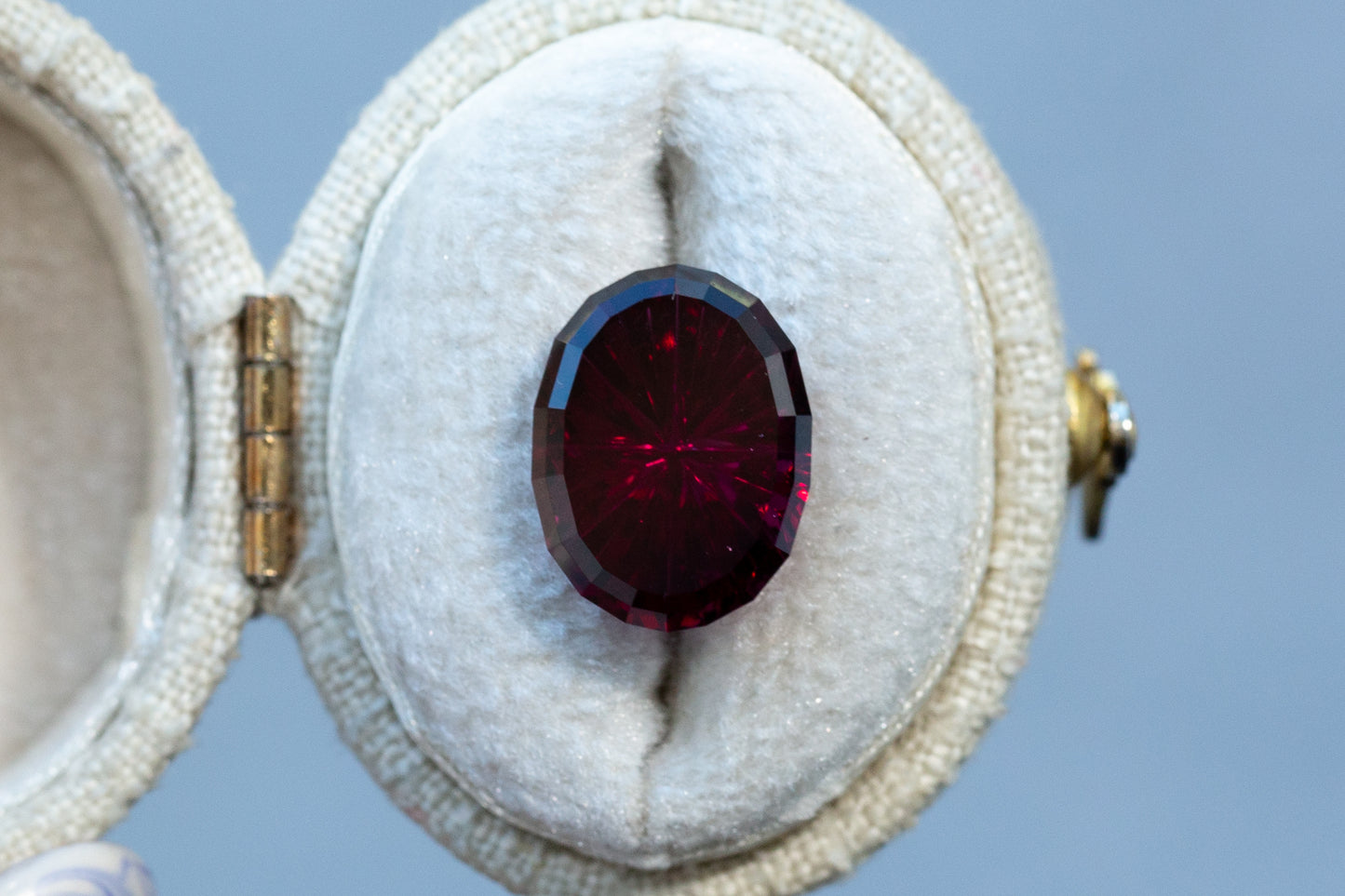 6.31ct Oval Rhodolite Garnet - Starbrite Cut by John Dyer