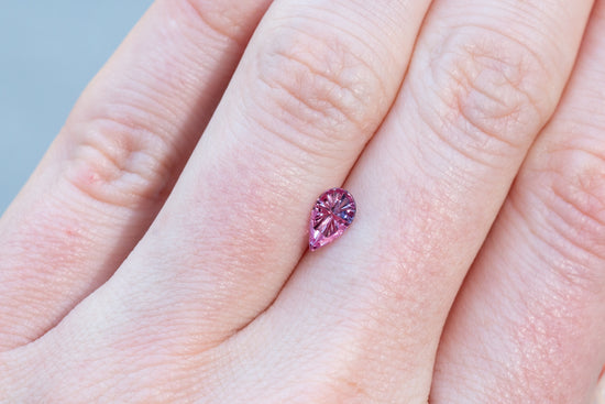 0.47ct Pear Pink and Blue Parti Sapphire - Starbrite Cut by John Dyer