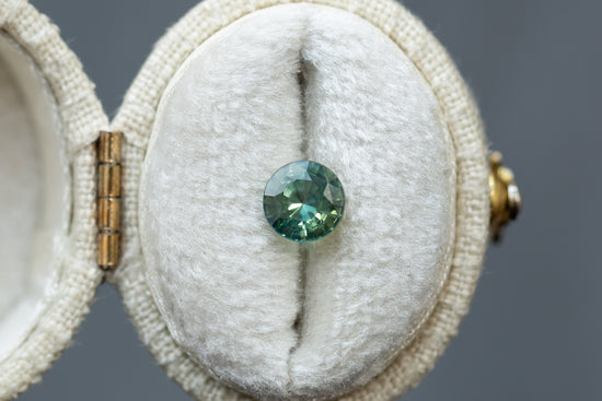 1.04ct Round Aqua Green Sapphire