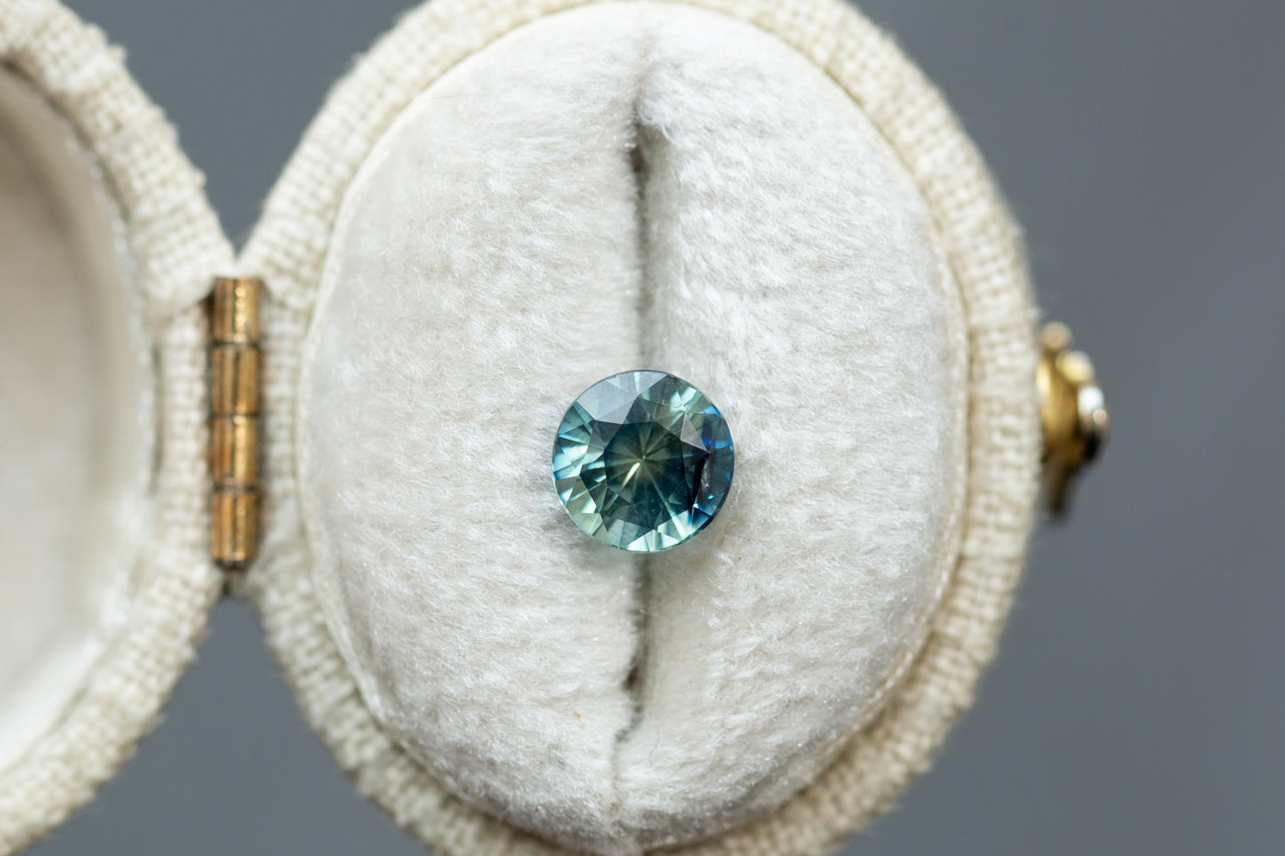 1.35ct Round Blue and Yellow Sapphire